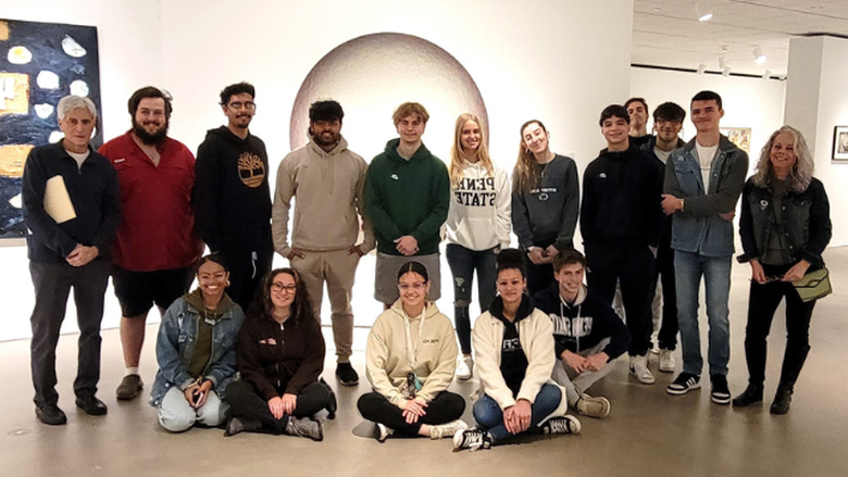 PSU-LV math students tour a local art museum 